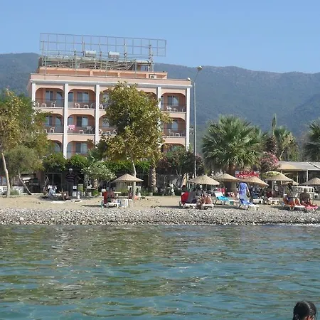 Holiday Otel Güzelçamlı
